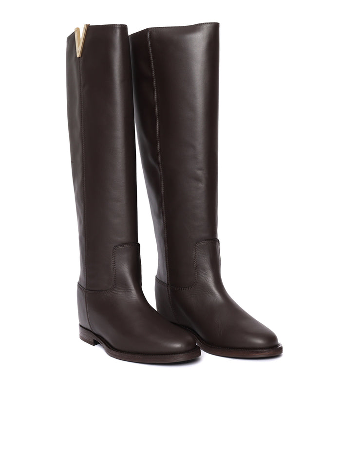V BOOTS Brown Leather Sole Rubber