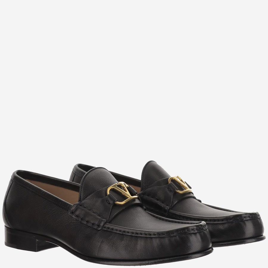 Leather Loafers Vlogo Black