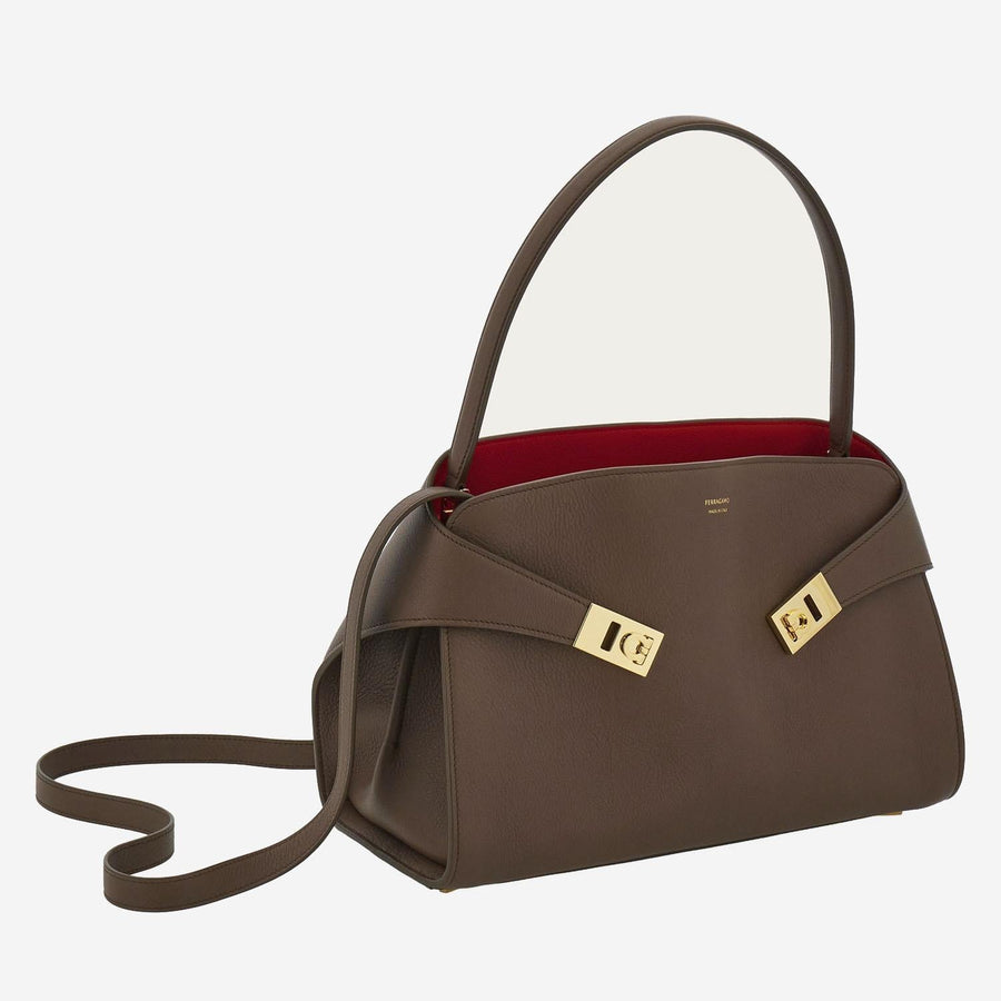 Shoulder Bag Hug Soft Leather Brown