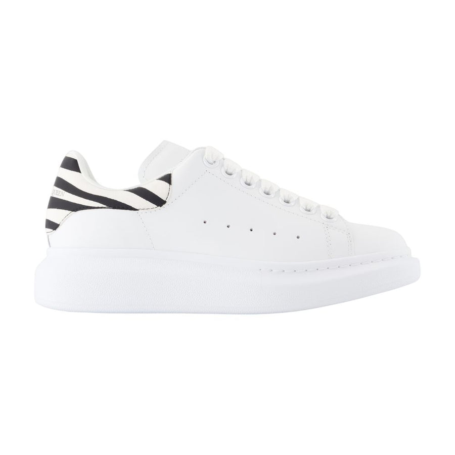 Alexander McQueen Calfskin sneaker in white