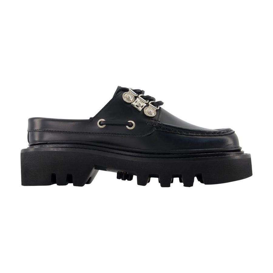 Toga Pulla calfskin flat in black