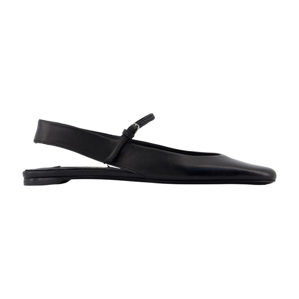 Toteme calfskin flat in black