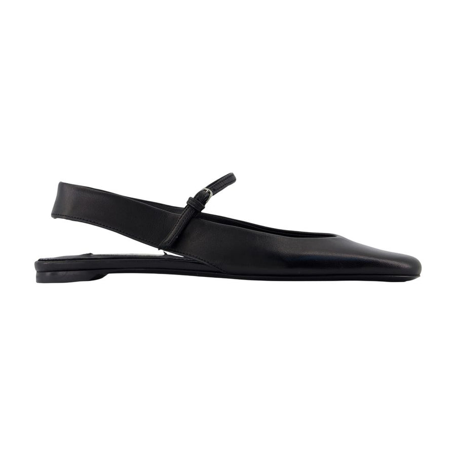 Toteme calfskin flat in black