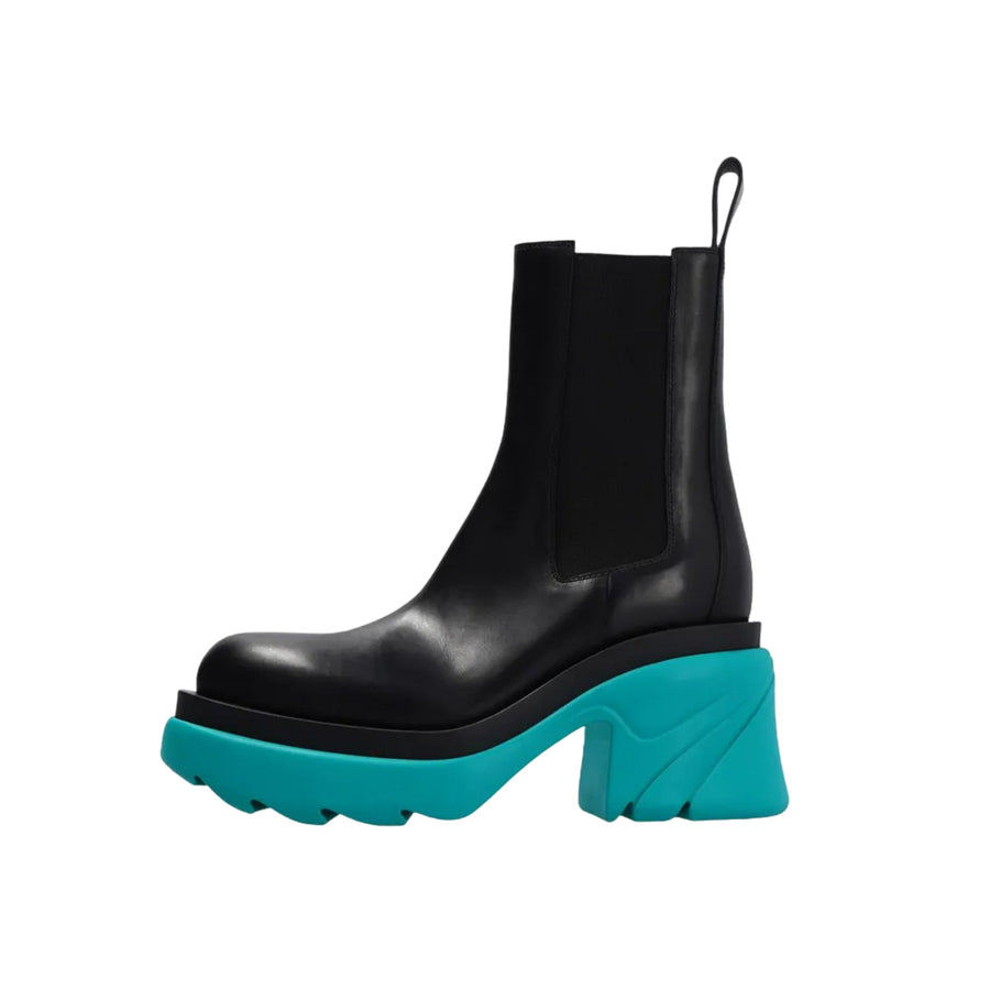 Bottega Veneta Black and turquoise calfskin boot in black