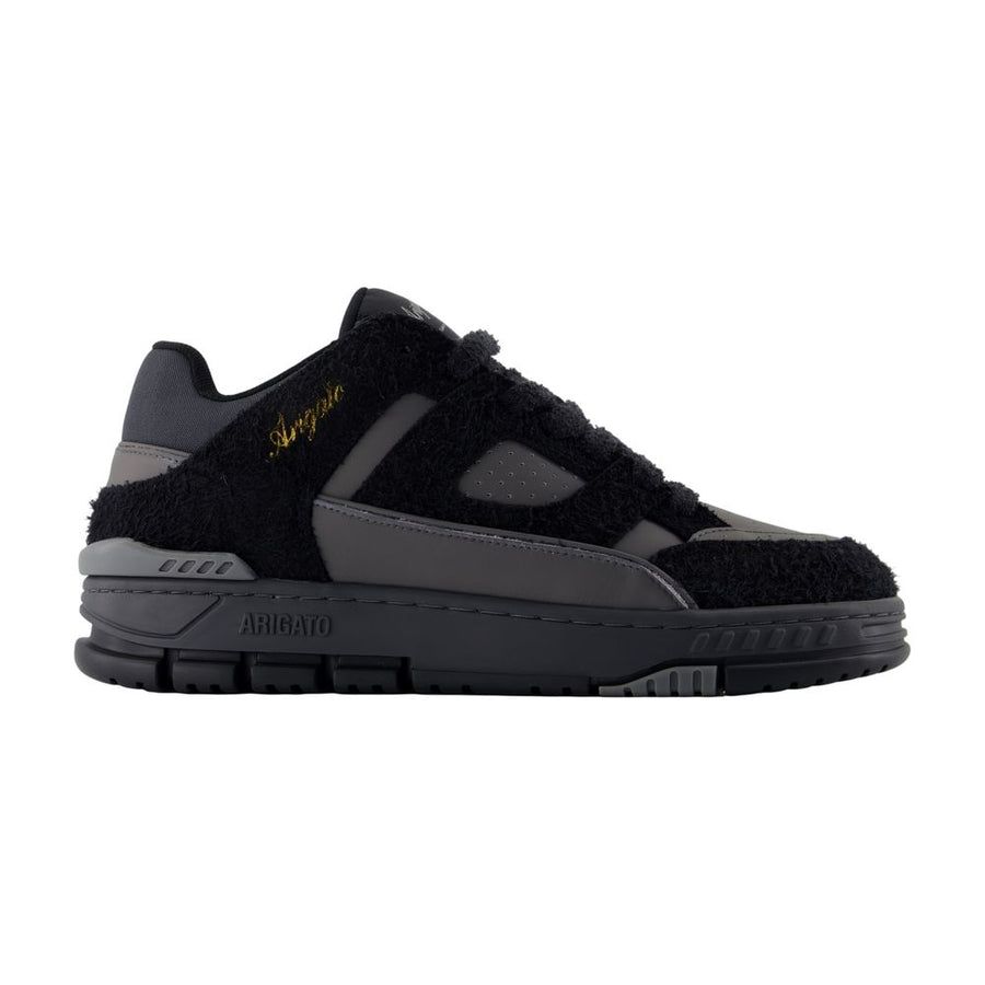 Axel Arigato Calfskin sneaker in black