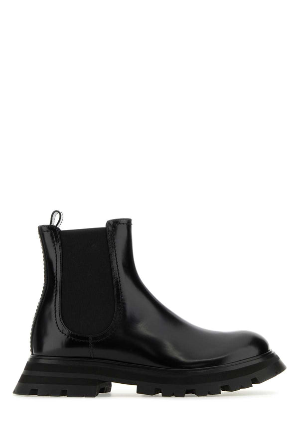 Alexander McQueen Exterior: 100% Leather boot in black