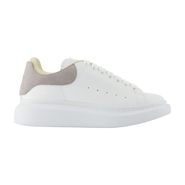 Alexander McQueen Calfskin sneaker in white