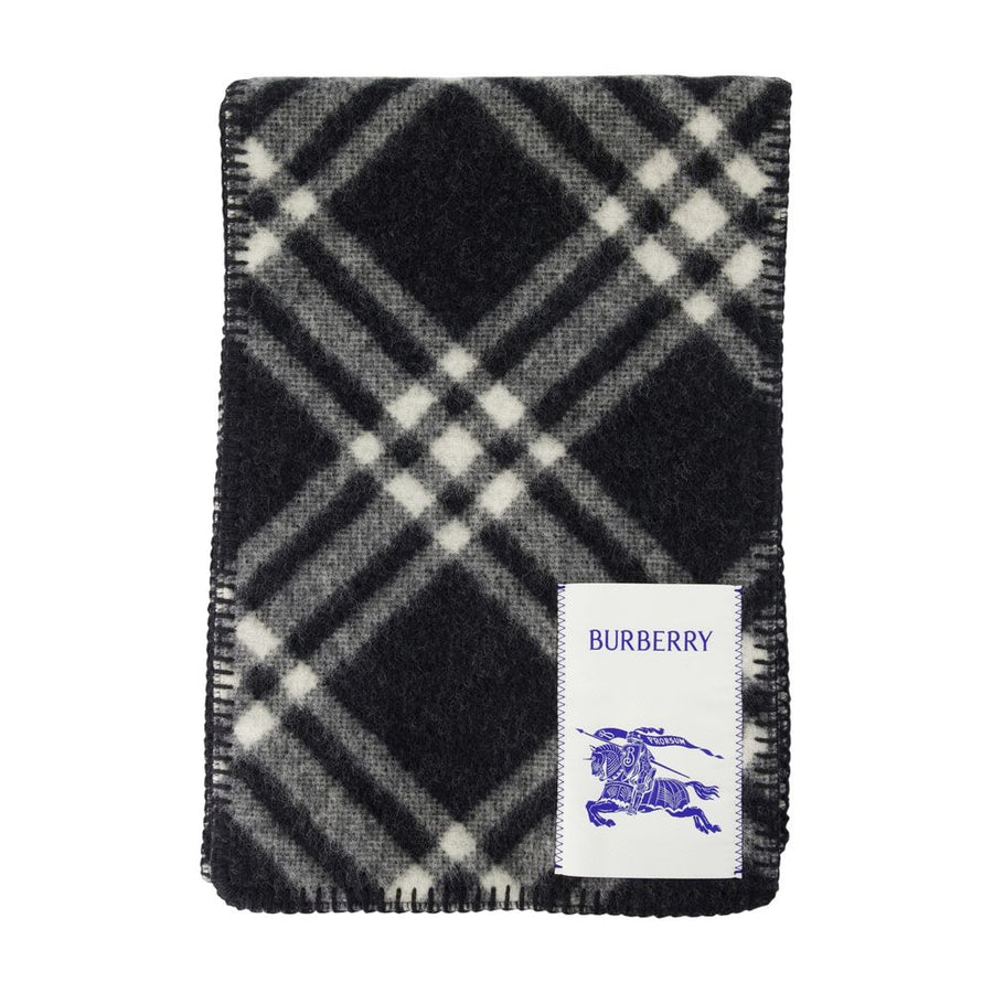 Burberry wool scarf in black
