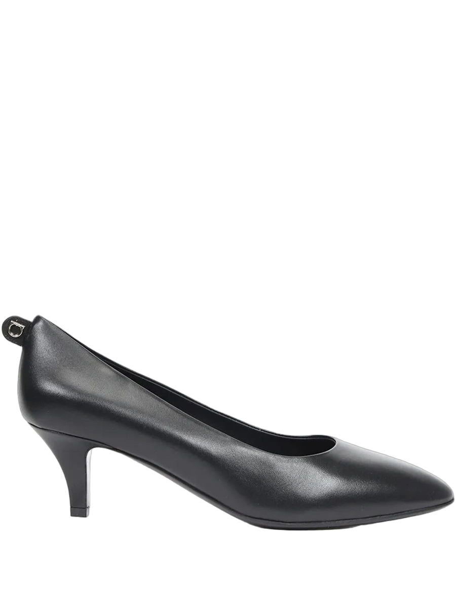 Ferragamo Calf leather pump in black