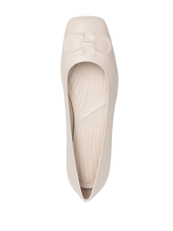 Ferragamo Leather ballerina flat in white