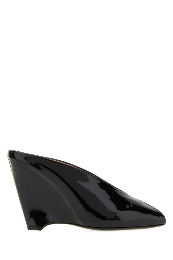 Ferragamo Exterior: 100% Calf mule heel in black