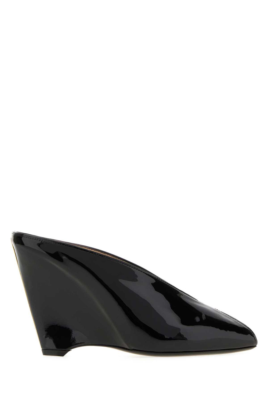 Ferragamo Exterior: 100% Calf mule heel in black