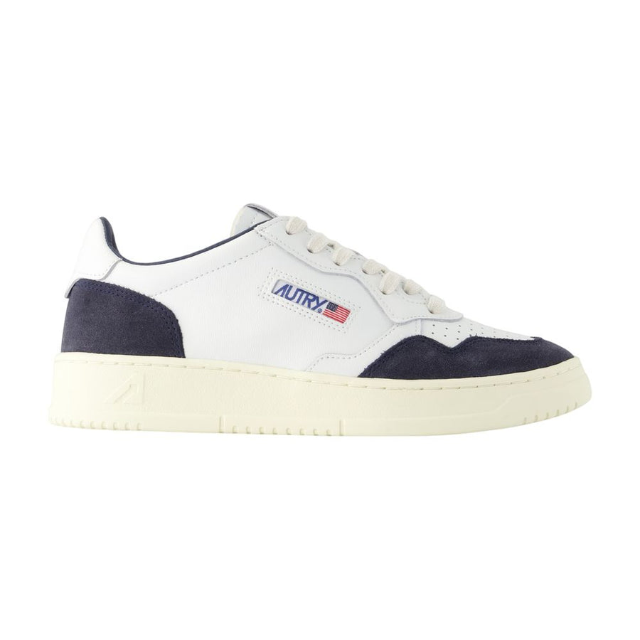 Autry calfskin sneaker in white