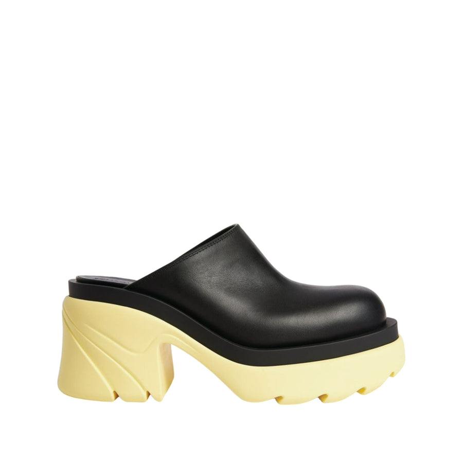 Bottega Veneta Calfskin mule in black