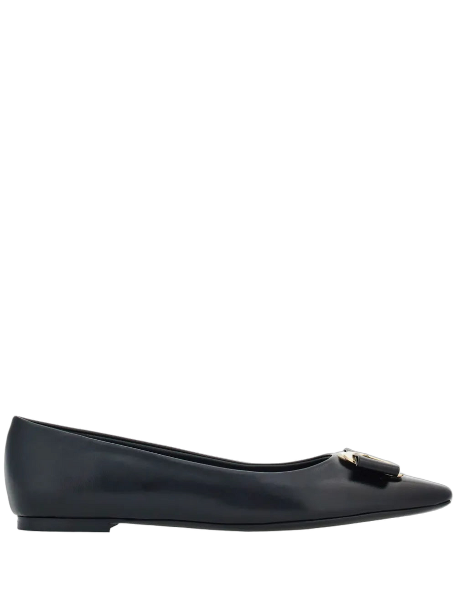 Ferragamo Lambskin ballerina flat in black
