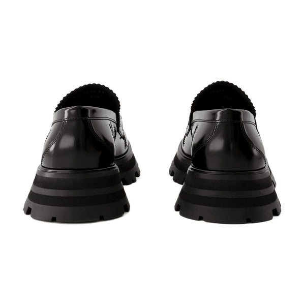 Alexander McQueen leather loafer in black