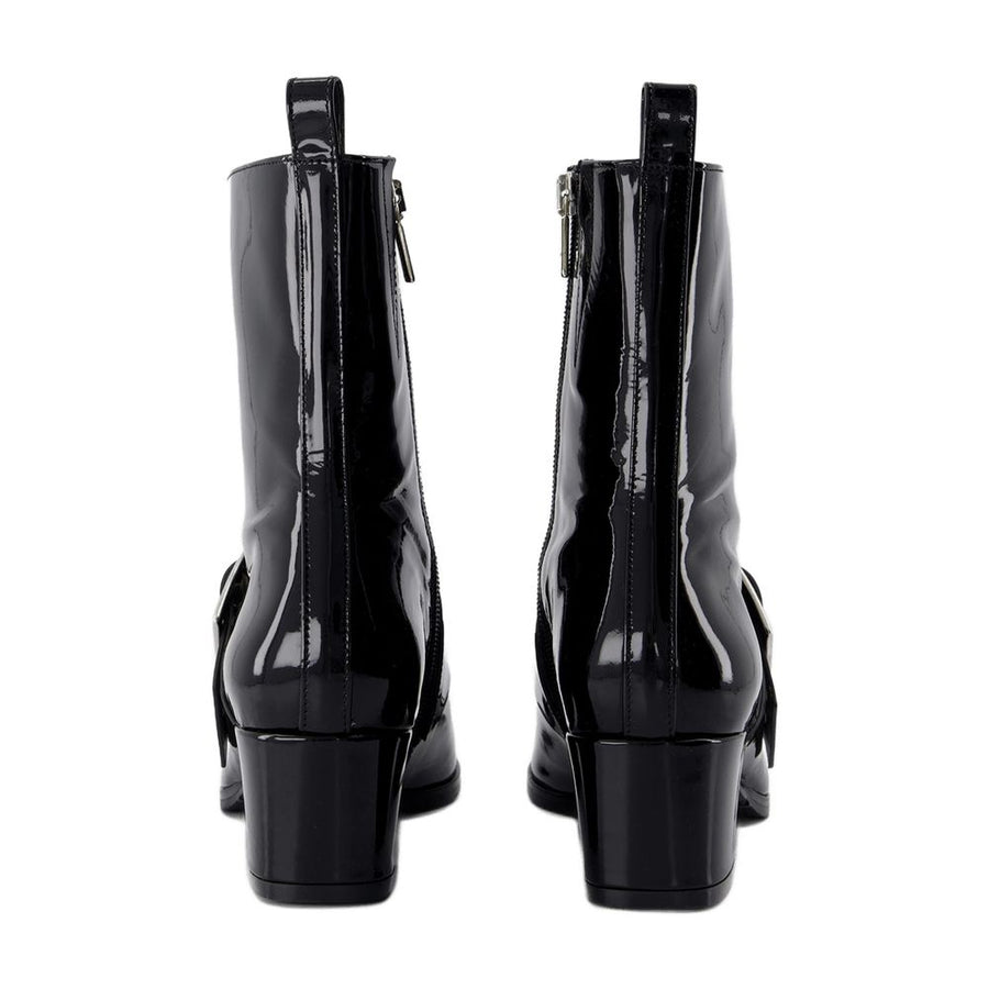 Carel calfskin boot in black
