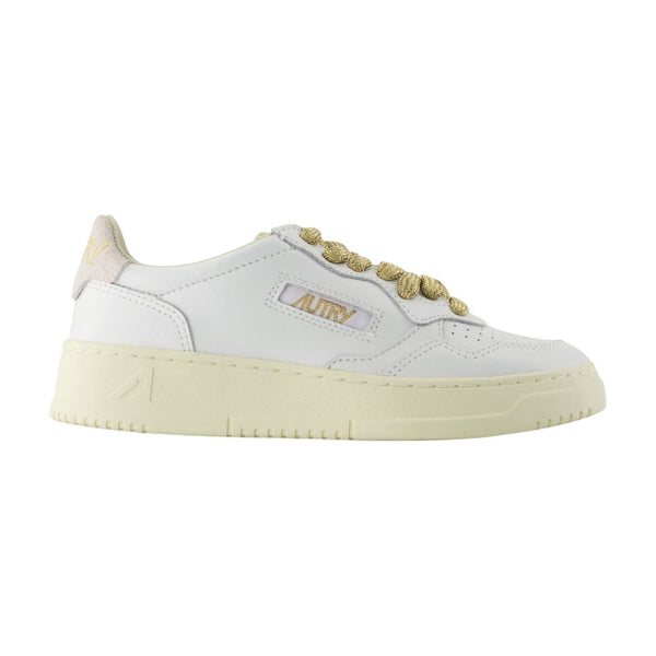 Autry calfskin sneaker in white