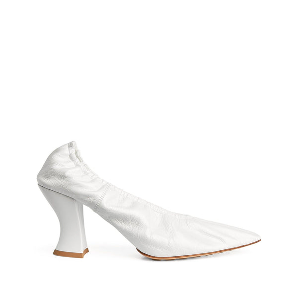 Bottega Veneta Lambskin pump in white