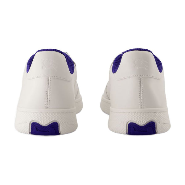 Burberry calfskin sneaker in white