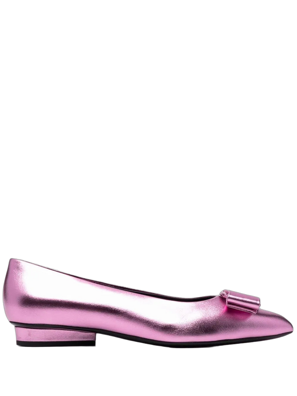 Ferragamo Leather ballerina flat in pink