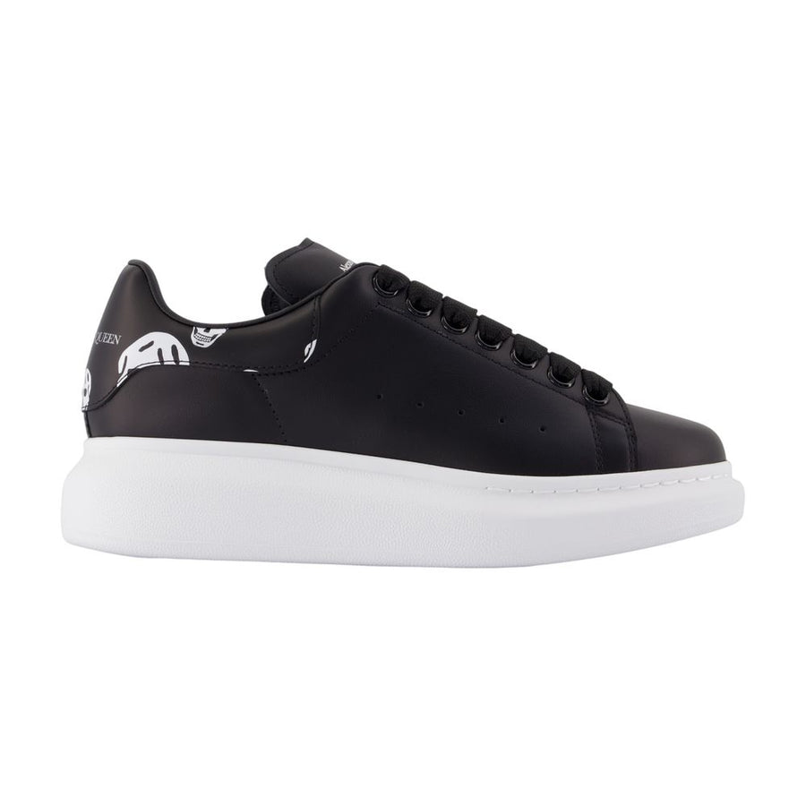 Alexander McQueen calfskin sneaker in black