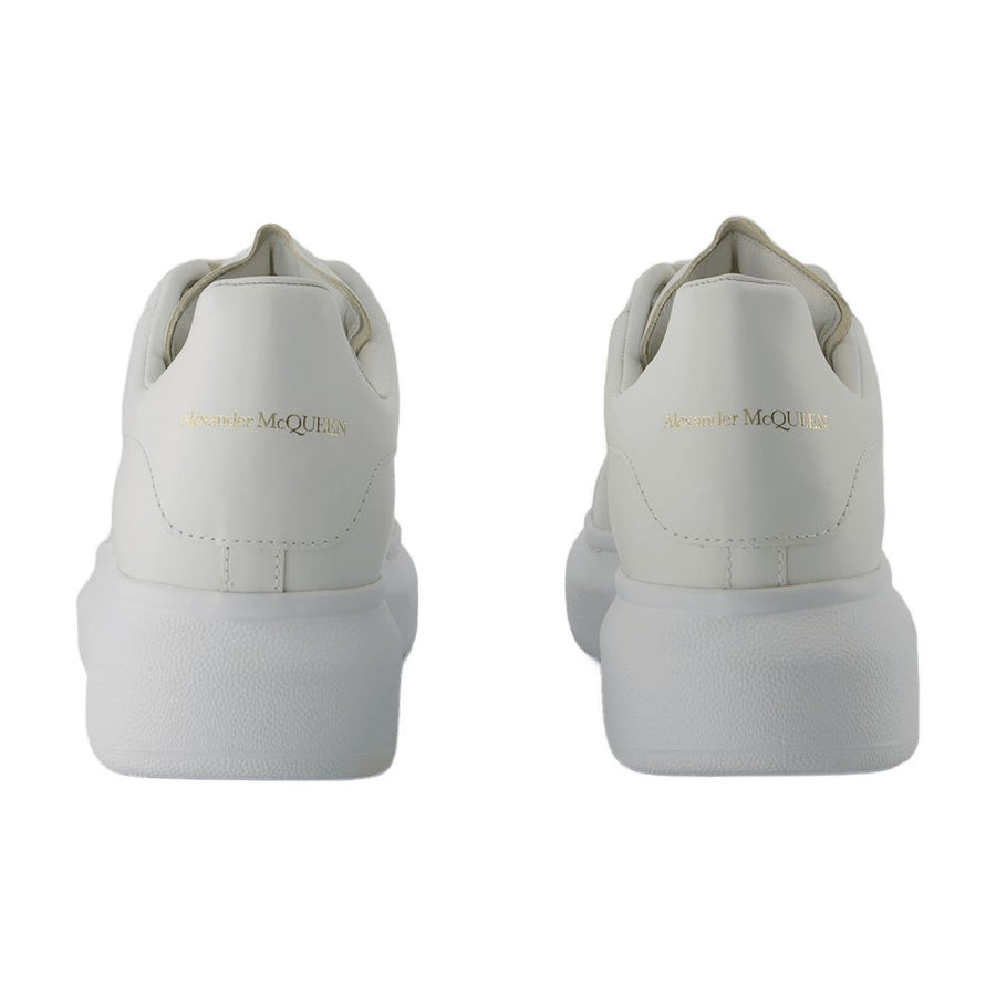 Alexander McQueen Calfskin sneaker in white