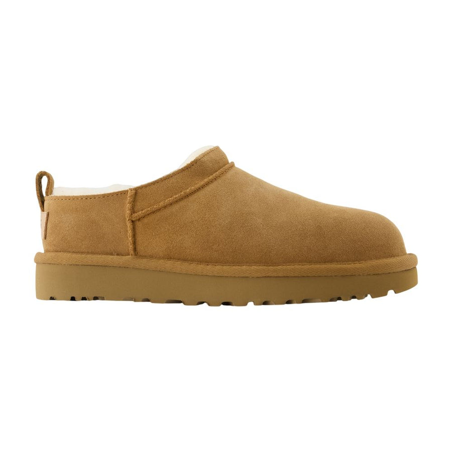 UGG Calfskin slipper in brown
