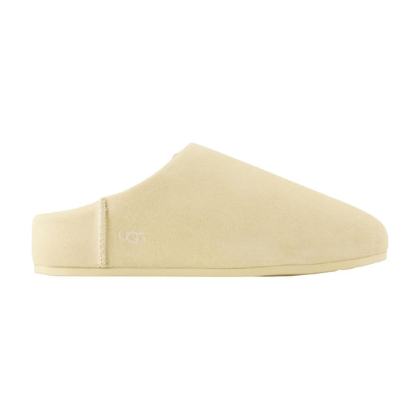 UGG lambskin slipper in beige