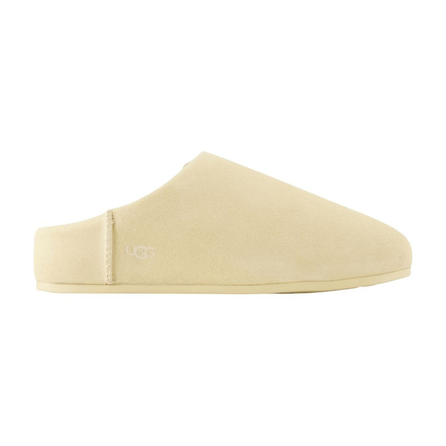UGG lambskin slipper in beige