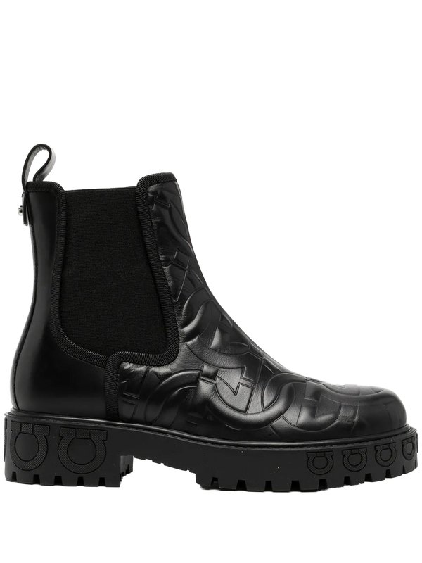 Ferragamo Calf leather ankle boot in black