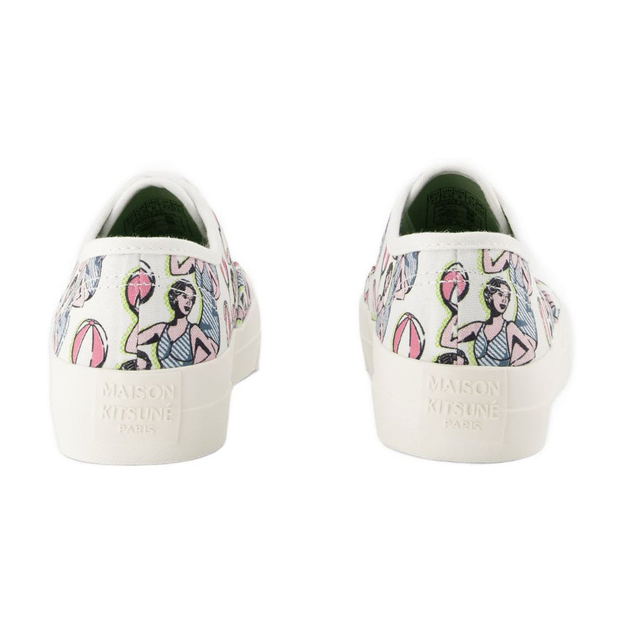 Maison Kitsune Canvas sneaker in white