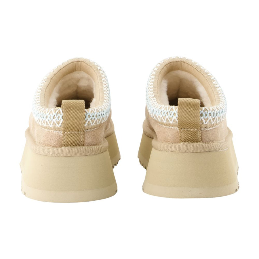 UGG Calfskin slipper in beige