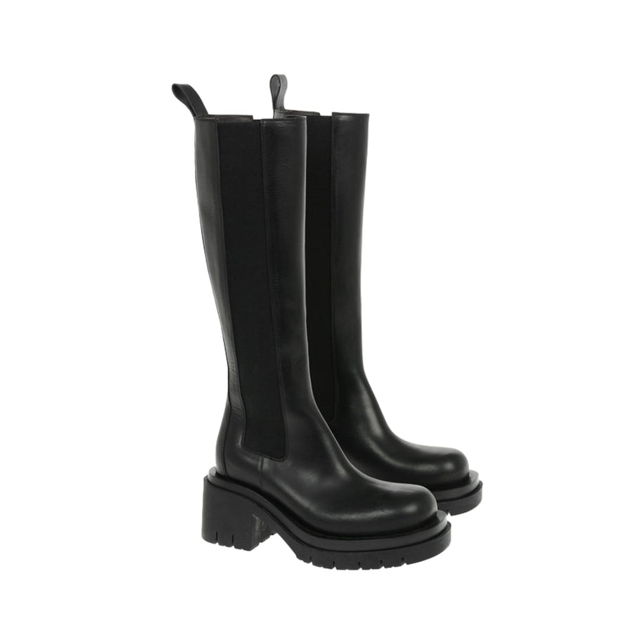 Bottega Veneta Leather boot in black