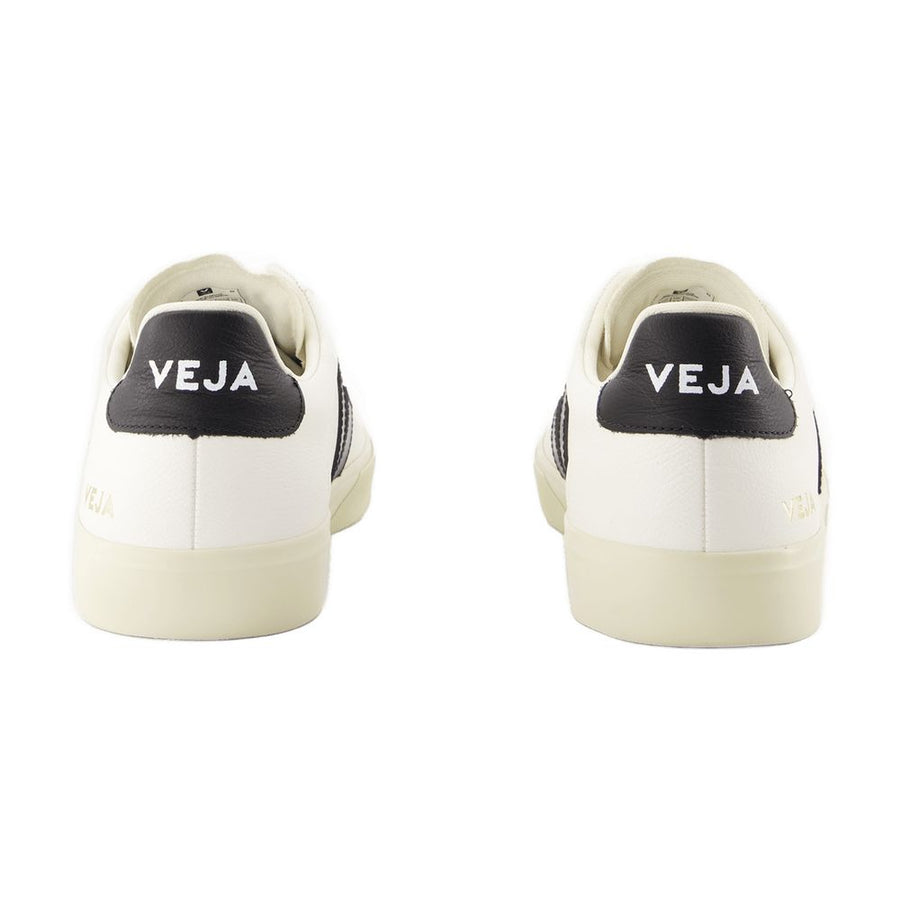 Veja Calfskin sneaker in white