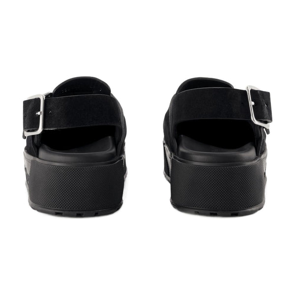Alexander McQueen leather sandal in black