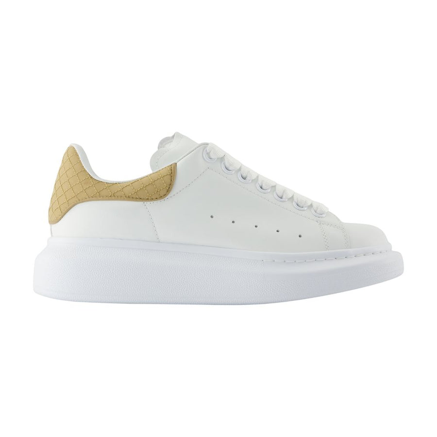 Alexander McQueen Calfskin sneaker in white