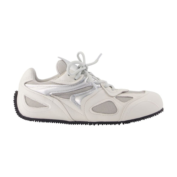 Axel Arigato Calfskin sneaker in white