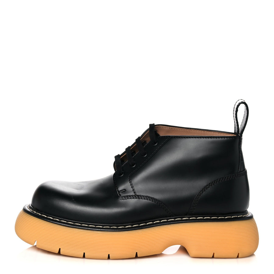 Bottega Veneta Calfskin boot in black