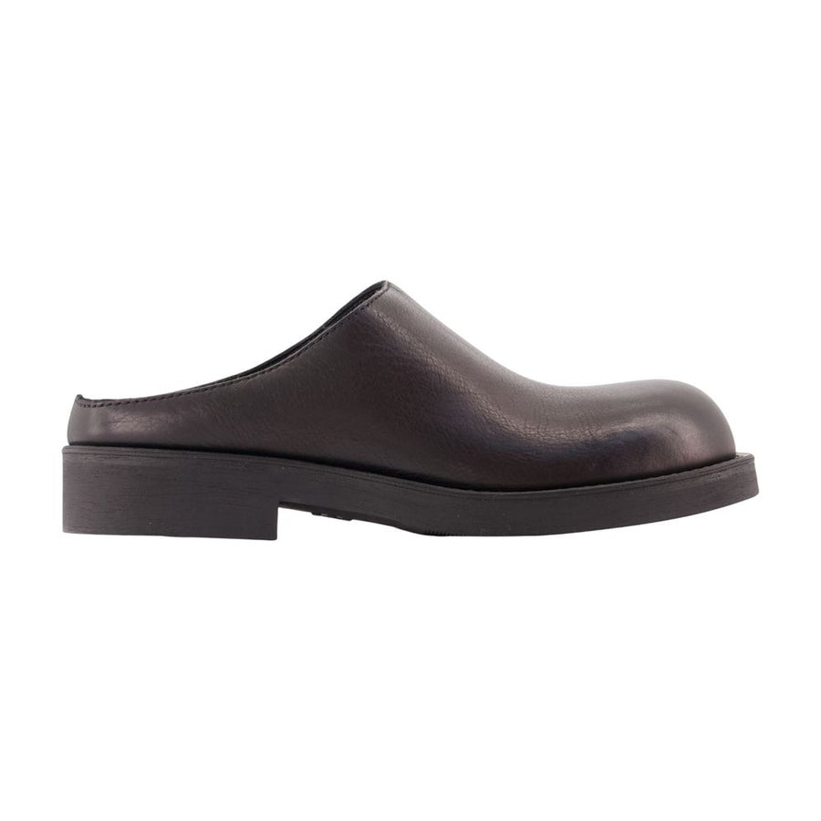 MM6 Maison Margiela Calfskin mule in black