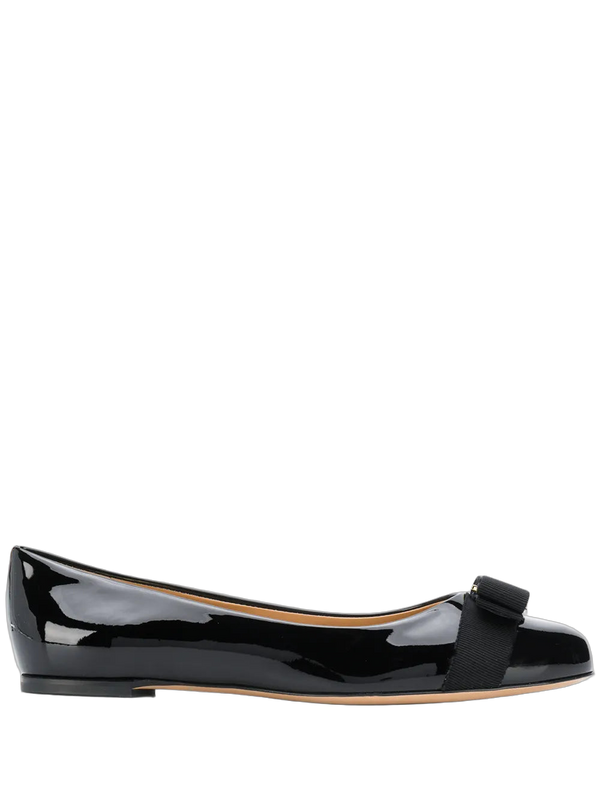Ferragamo Patent calf leather flat in black
