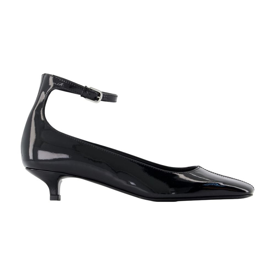 Toteme calfskin pump in black