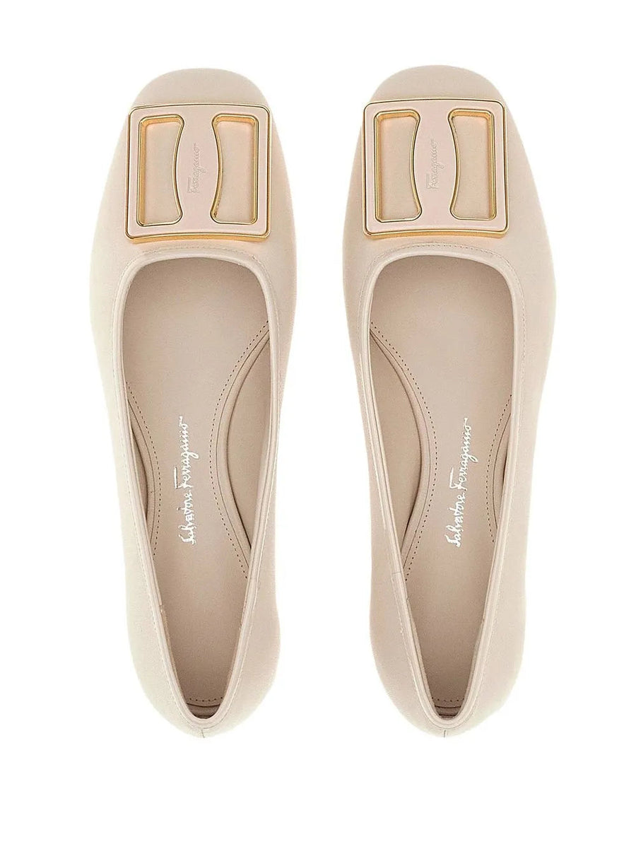 Ferragamo Lambskin ballerina flat in beige