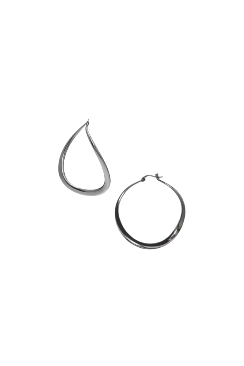 Valentino Garavani earrings in black