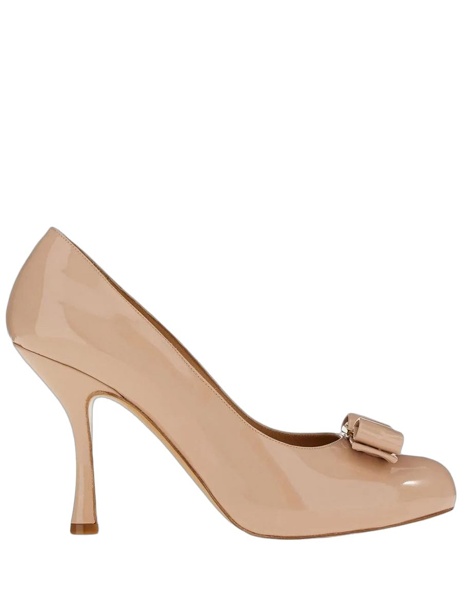 Ferragamo Patent leather pump in beige