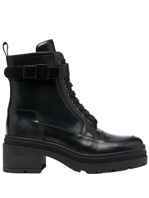 Ferragamo Leather boots in black