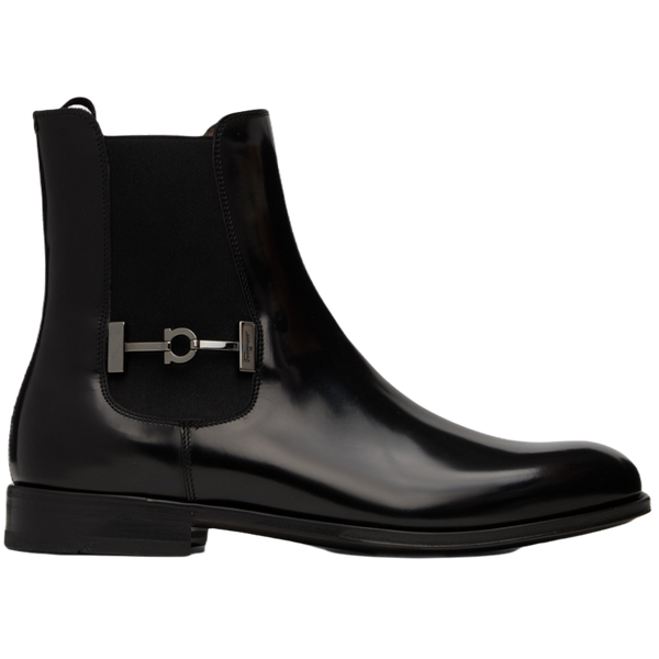 Ferragamo Leather boot in black
