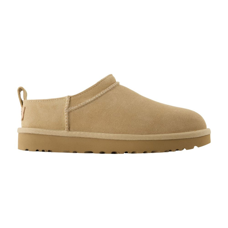 UGG Calfskin slipper in beige
