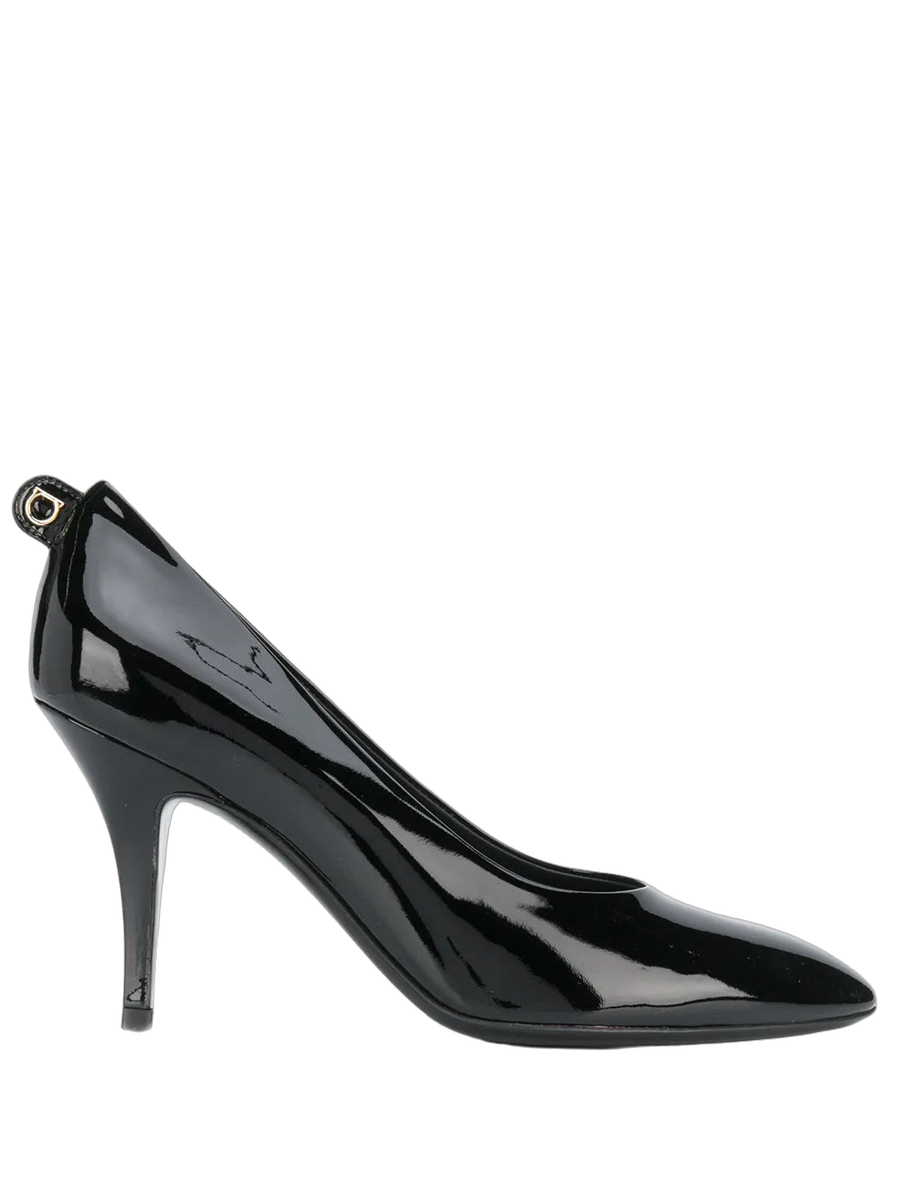 Ferragamo Patent leather pump in black