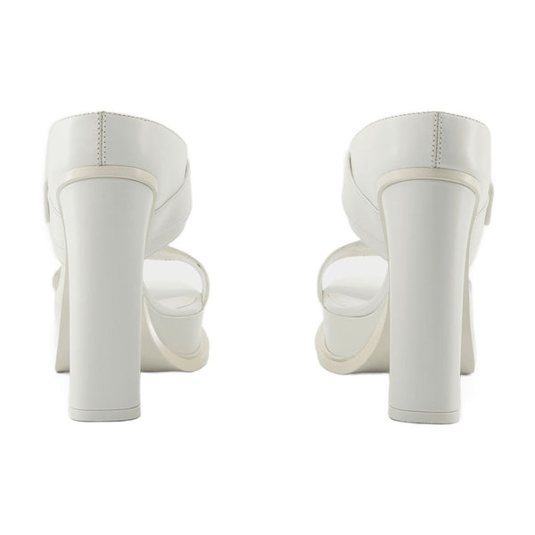 Alexander McQueen Leather platform heel in white